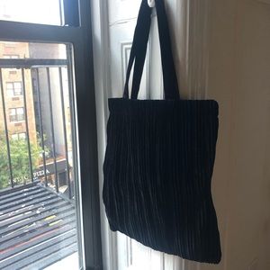 Urban Outfitters / Velvet Pleat Tote